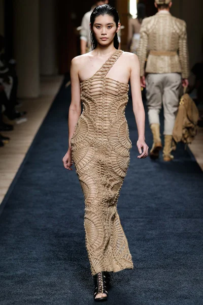 Look 17